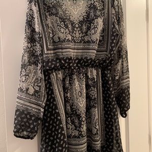 Charlotte Russe Bandana Patterned Dress 🤍🖤🤍